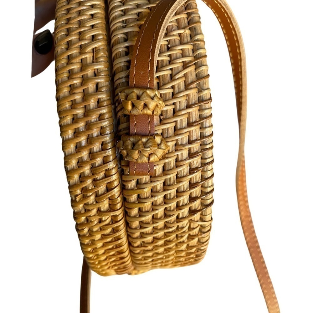 Unbranded Rattan Round Mandala Bag with mother of pearl inlay features - Picture 4 of 11
